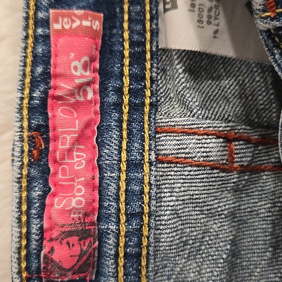 Levi's Women's Jean's - Picture 9 of 14
